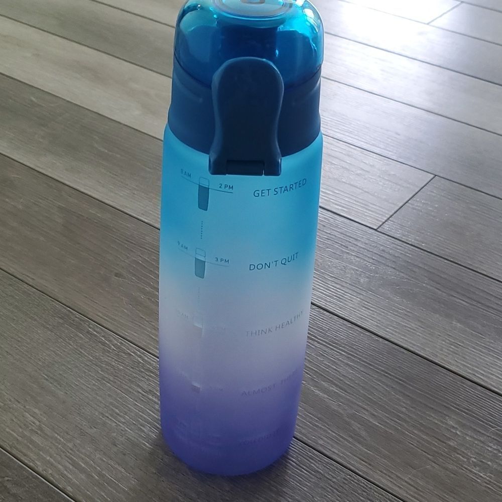 32 oz MOTIVATIONAL WATER BOTTLE